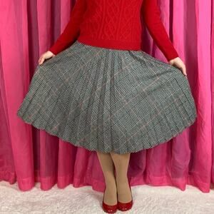 Vintage Joyce Sportswear Union made pleated wool midi skirt, med
